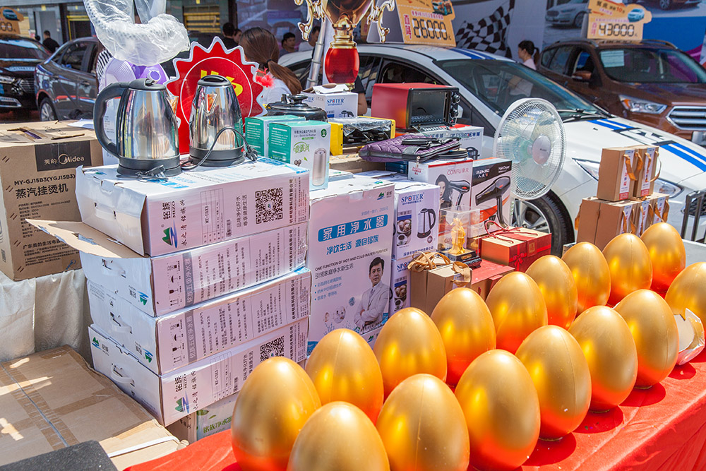 【車展第一天】遇到那個TA，放棄蘋果8......