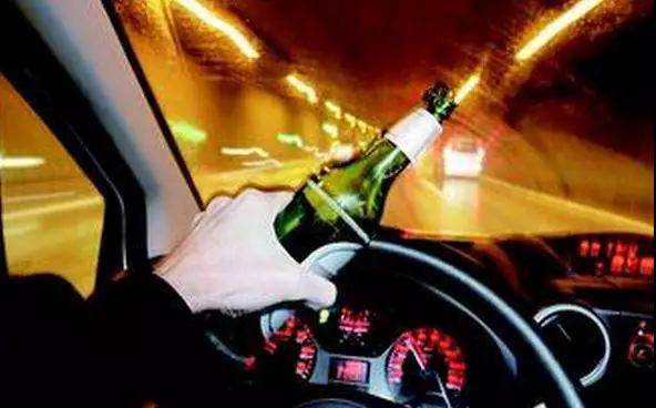 真的假的？最新交規(guī)：酒后躺車內(nèi)休息也算酒駕？