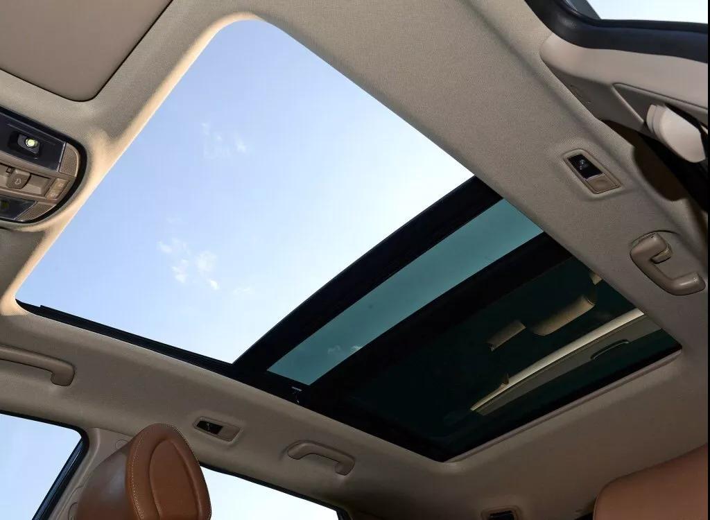 汽車內(nèi)頂棚臟了，如何清理？