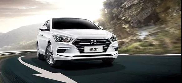 【愛(ài)車保養(yǎng)】下雨=洗車？！錯(cuò)！雨水毀車知多少！