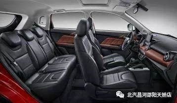 易燃易爆炸！夏天在車?yán)锓胚@些東西絕對(duì)是奪命炸彈！