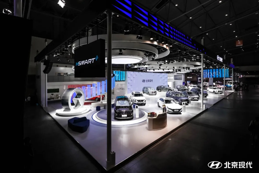 庫(kù)斯途、途勝L 混動(dòng)聯(lián)袂成都車(chē)展首發(fā)亮相，北京現(xiàn)代火力全開(kāi)